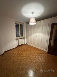 armadio bianco avorio in legno