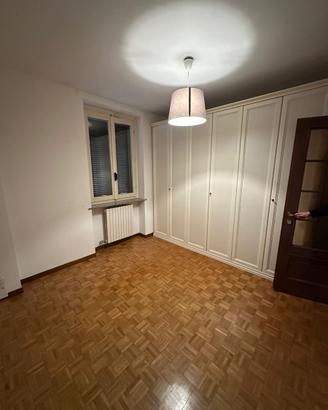 armadio bianco avorio in legno
