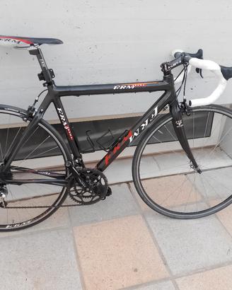 Bici da corsa, marca FRM, modello BRAMA. in carbon