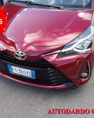 TOYOTA Yaris 1.5 5 porte LOUNGE