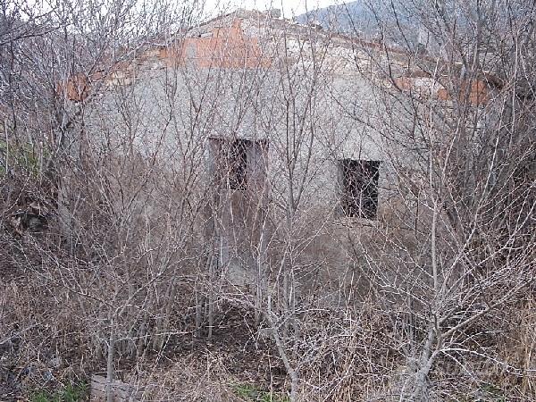 Terreno con casa di 50 mq a Lupara