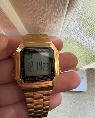 Orologio casio color oro