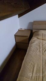 2 letti singoli con contenitore +comodini