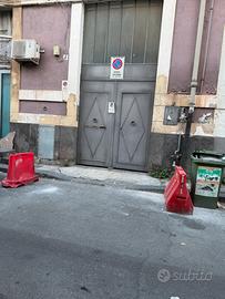 Disponibile garage auto e posti moto