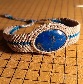 Bracciale uomo macrame con lapislazzulo 