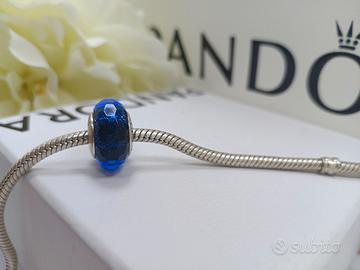 charm Pandora originale in vetro di Murano blu