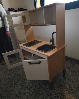 Cucina in legno per bambini