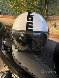 Casco Jet momo design