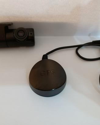 CAM posteriore Thinkware Q200 con
antenna Gps 