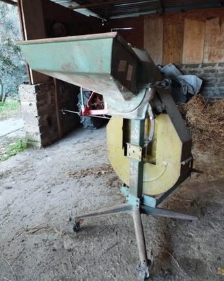 Molino per cereali a cardano