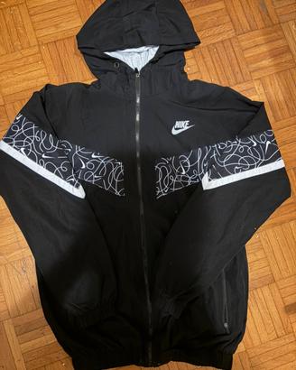 Windrunner Nike nera