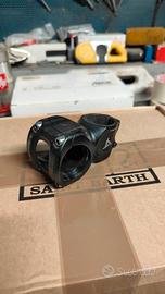 attacco manubrio raceface