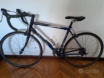 Bici da corsa decathlon cambio shimano sora