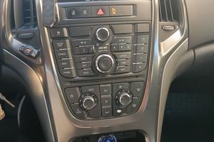 Auto  Opel Astra j