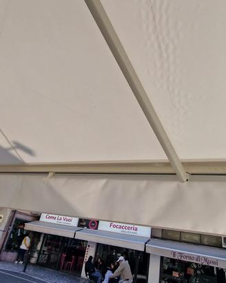 Tenda da sole elettrica