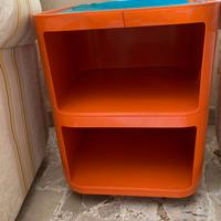 Tavolino di Anna Castelli Ferrieri per Kartell