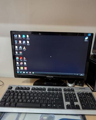 PC Desktop Completo con Monitor Tastiera e Mouse