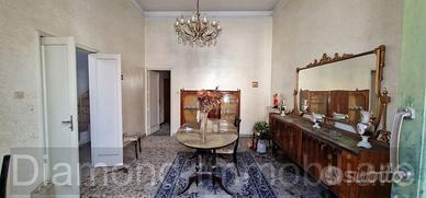 Casa singola con terrazzo a Macchia di Giarre