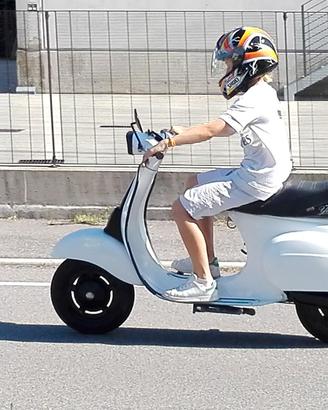 vespa 50 special