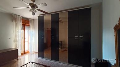 Armadio nero con specchi no spedizione