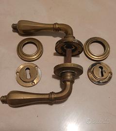 Maniglie antiche ottone