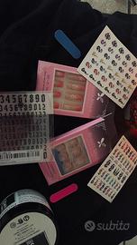 Set Unghie Mani & Piedi con Stickers
