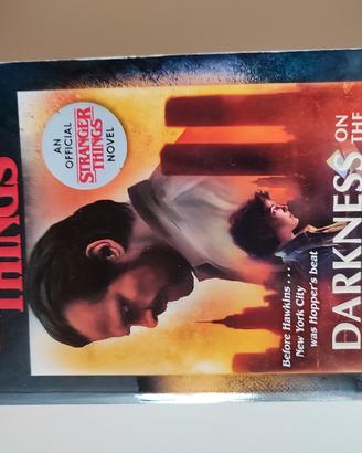 libro di stranger things darkness on the Edge