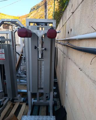 Calf raise in piedi