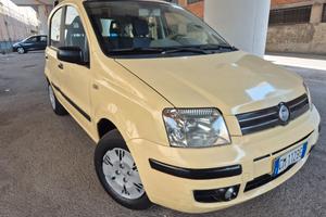 FIAT PANDA 1.2 BENZINA CON 131000KM DEL 2004