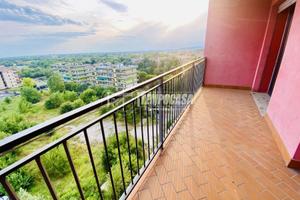 Luminoso trilocale con doppio terrazzo e vista pan