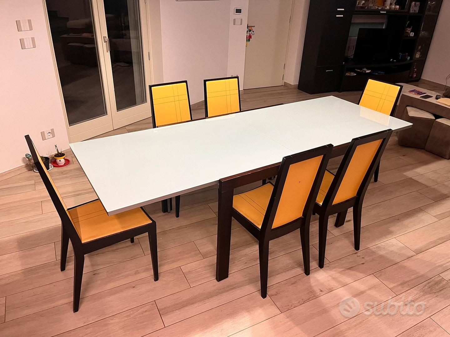 Tavolo con sedie - Arredamento e Casalinghi In vendita a Cuneo