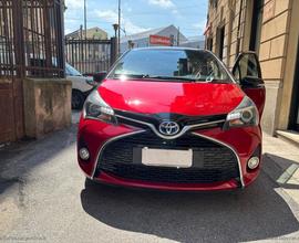 TOYOTA Yaris 1.5 Hybrid 5p. Trend Red Edition