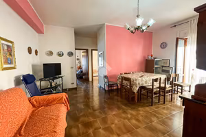 3 LOCALI A FALERNA