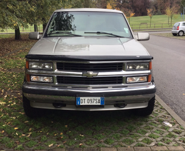 Chevrolet suburban 5.7 v8