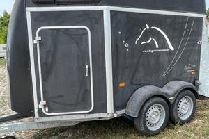 Trailer trasporto cavalli HUMBAUR Balios Aero, rev