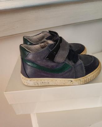 scarpe ginnastica con strappo bambino