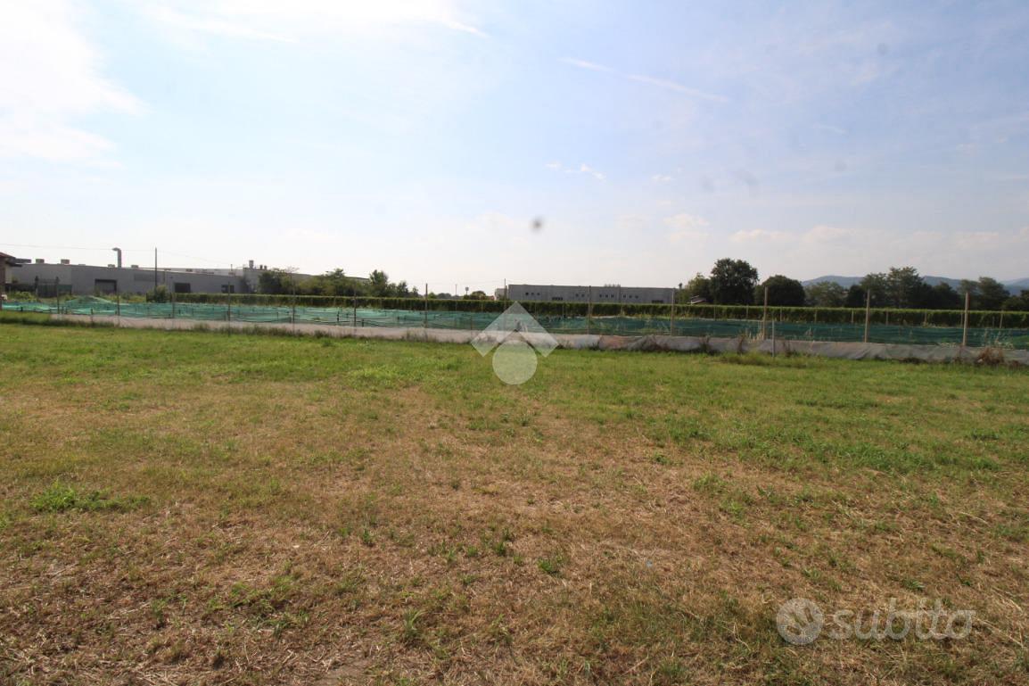 TERRENO A ADRO - Vista 4