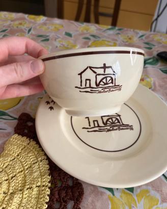 Tazza con piattino mulino bianco 1984