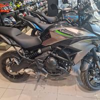 KAWASAKI VERSYS 650 GRAY/BLACK 2026 PRONTA CONSEGN