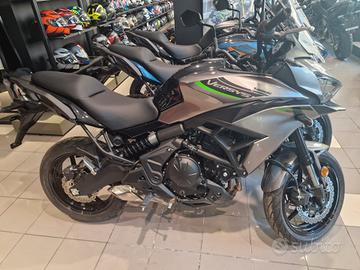 KAWASAKI VERSYS 650 GRAY/BLACK 2026 PRONTA CONSEGN