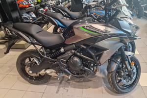 KAWASAKI VERSYS 650 GRAY/BLACK 2026 PRONTA CONSEGN