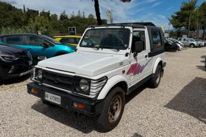 Suzuki Samurai