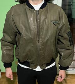 Giacca in pelle modello bomber americano