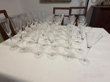 Set 36 bicchieri di cristallo