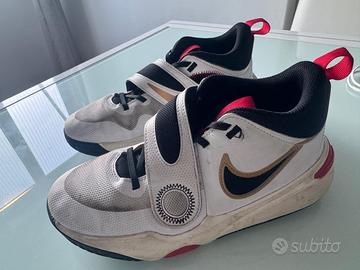 Nike Hustle D 11 – taglia 7Y (40 EU) – ottime cond