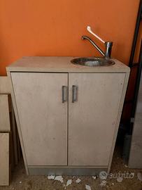 MOBILE IN LEGNO CON LAVANDINO TONDO € 50