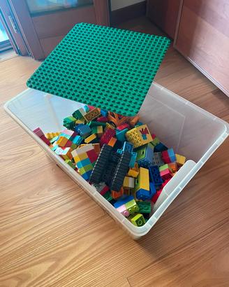 Lego duplo e base
