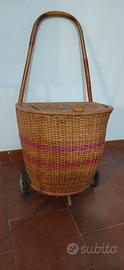 carrello in vimini vintage 