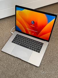 Apple MacBook Pro 15” 2017 Touch Bar + Apple Mouse