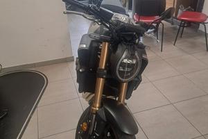 Honda CB 650 R 2025 e-clutch KM 0 valuto permuta -